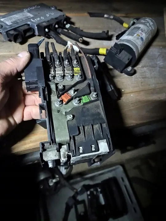 Klema pirotechniczna Peugeot 308 image 1