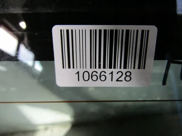 Honda HR-V II 18R bakluckeglas - OEM image 6
