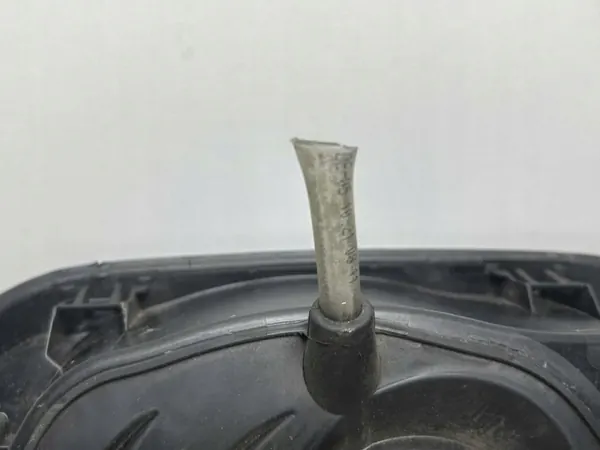 Bränsletankslock OEM 5H0809857D för VW Golf VIII image 3