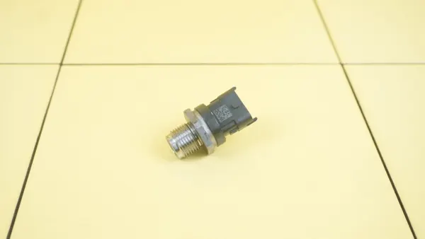 Sensor pressão combustível OEM 0281002982 Opel image 2