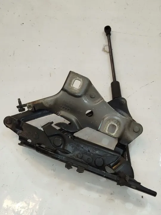Oikea Konepeltisarana OEM 8W0823302C Audi A4 B9 image 2