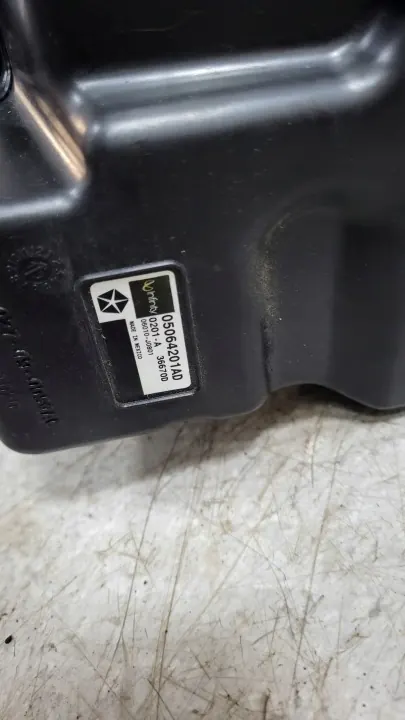 Altifalante console esquerda Jeep Wrangler JK 2007-18 OEM 05064201AD image 3