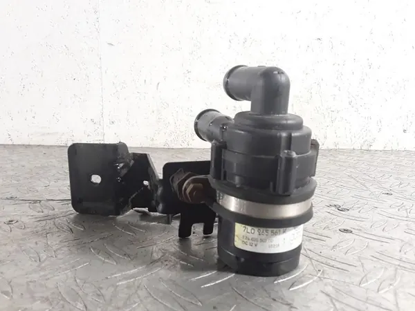 Porsche Cayenne (9PA) Vattencirkulationspump image 2