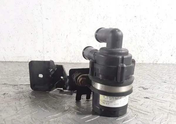 Porsche Cayenne (9PA) Vattencirkulationspump image 3