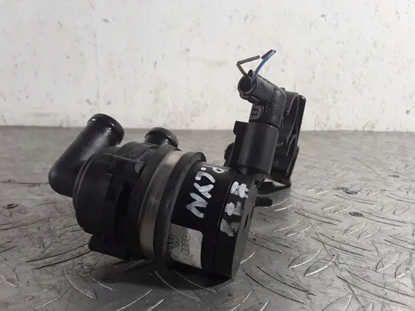 Porsche Cayenne (9PA) Vattencirkulationspump image 6