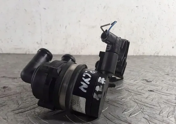 Porsche Cayenne (9PA) Vattencirkulationspump image 7