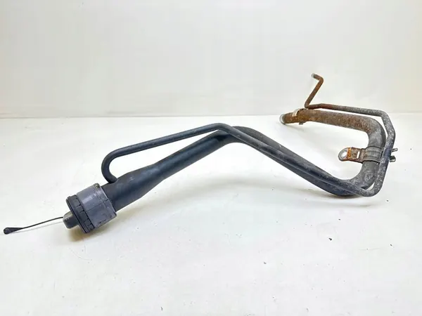 2011 Toyota Verso Fuel Filler image 1