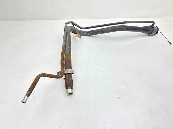 2011 Toyota Verso Fuel Filler image 3