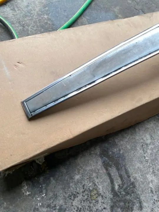 Cadillac Eldorado konepellin lista OEM 16189007 1980-81 image 3