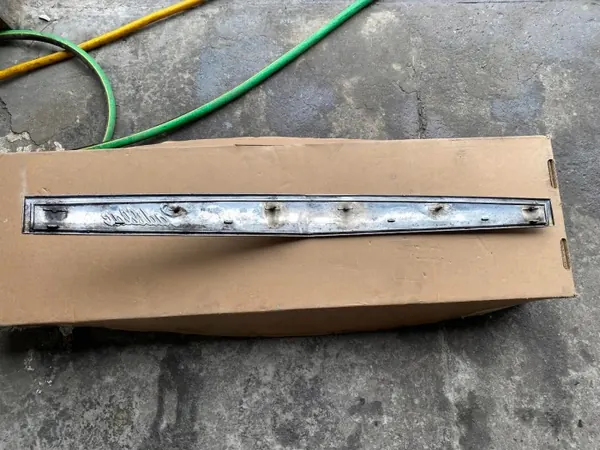 Cadillac Eldorado konepellin lista OEM 16189007 1980-81 image 4