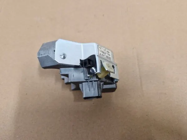 Verrou de direction Kia OE OEM 81900-2T700 Occasion image 2