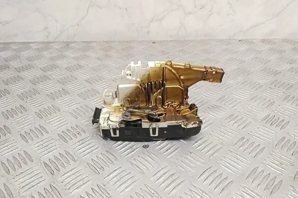 Höger bakdörrlås MERCEDES-BENZ 2014 image 2