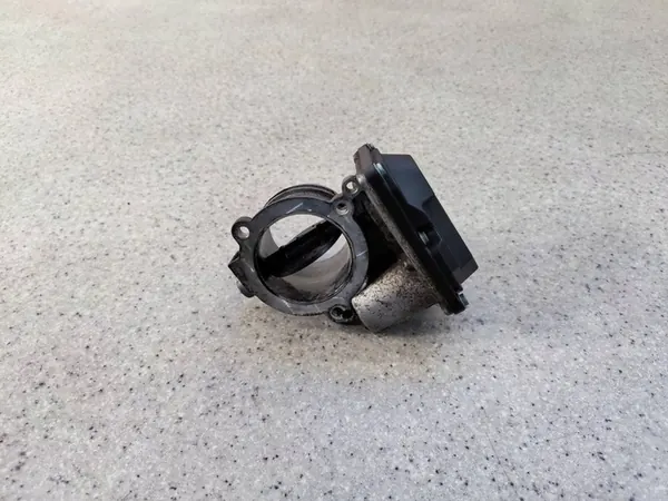 Luftdrosselklappe BMW 7 F01 3.0 D N57D30B image 3