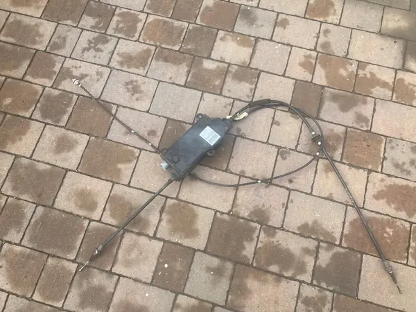 Actionneur de frein à main Mercedes S-Class W221 OEM A2214303049 image 1