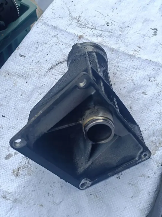 Suporte do rolamento da árvore de transmissão OEM 3153750312003 image 3