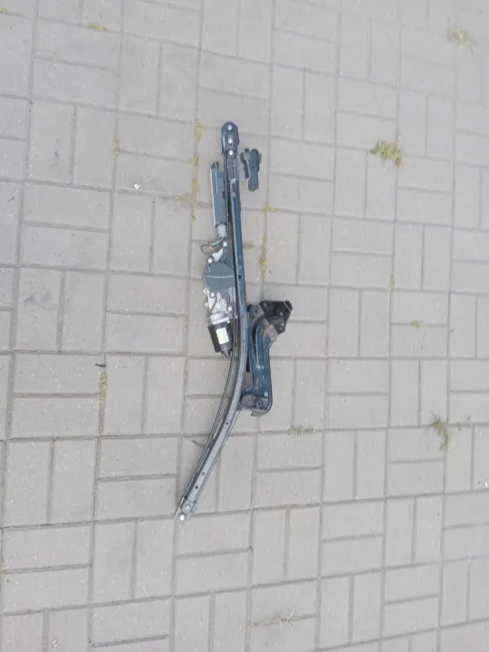 Chrysler Pacifica 16- skjutdörrsmotor OEM PN5926737AB image 2