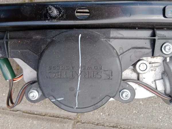 Chrysler Pacifica 16- skjutdörrsmotor OEM PN5926737AB image 3