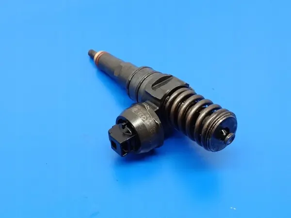 VW Passat B5 Lift 1.9TDI Pumppu OEM 038130073AR image 3