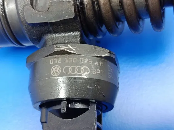 VW Passat B5 Lift 1.9TDI Pumppu OEM 038130073AR image 4