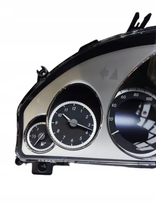 Mercedes E-Klasse W212 W207 2.2 CDI Instrumententafel OEM image 8