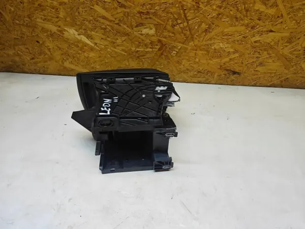 SEAT Leon III Armlehne OEM 5F0864981A - Gebraucht image 5