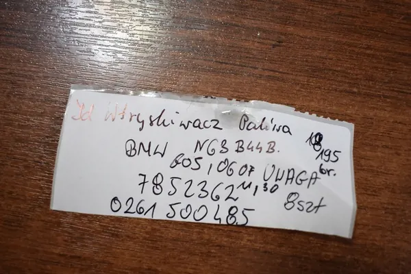 Inyector de combustible N63B44B BMW G05 G06 G07 G11 G30 image 4