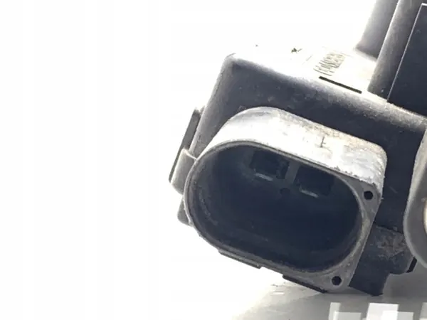 Ajovalonpesin oikea etu VW Phaeton OEM LORK-523-31102 image 3