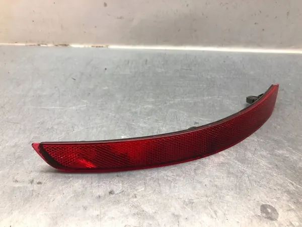 Reflector de parachoques trasero OEM 8V5945106A para Audi A3 8V image 2