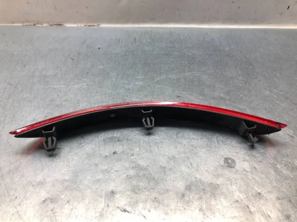 Reflector de parachoques trasero OEM 8V5945106A para Audi A3 8V image 4
