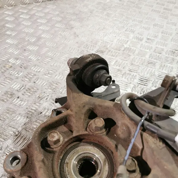 Lexus RX 450H 2020 Taka pyörännavetta OEM UTO33644 image 7