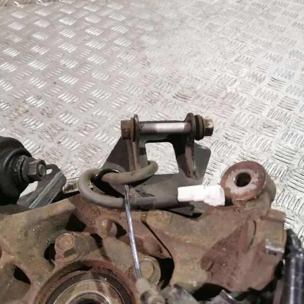 Lexus RX 450H 2020 Taka pyörännavetta OEM UTO33644 image 9