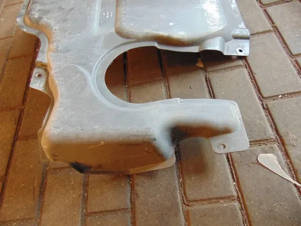 Underskydd Motor Mercedes W211 W219 CLS 5.5 AMG image 3