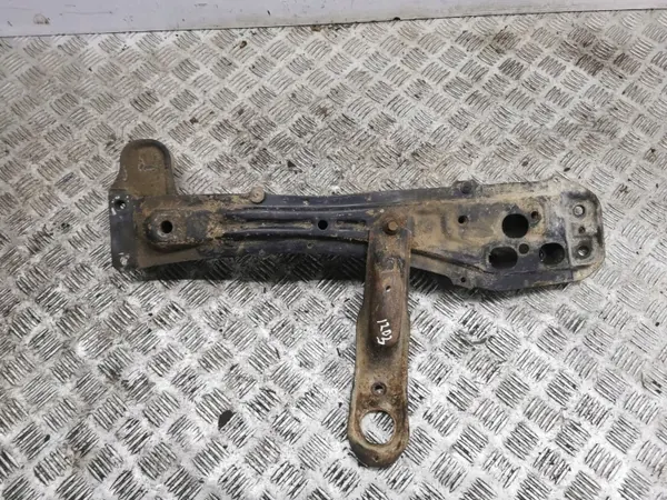 Toyota OE AMD180313 Voorste Hulpframe Gebruikt image 2