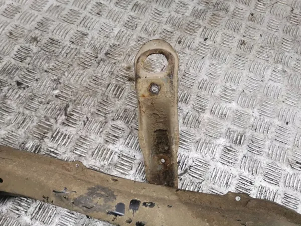 Toyota OE AMD180313 Voorste Hulpframe Gebruikt image 3