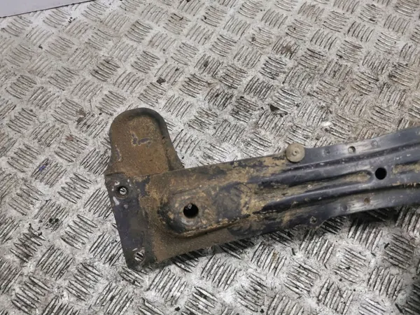 Toyota OE AMD180313 Voorste Hulpframe Gebruikt image 8