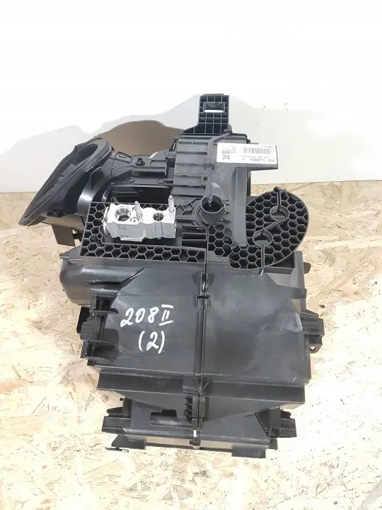 Peugeot 208 airco verdamper OEM 9826065380 - Gebruikt image 10