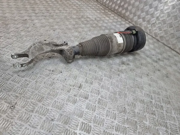 Audi Q7 Q8 Etu Ilmaisäle OEM 4M0616039AE image 3