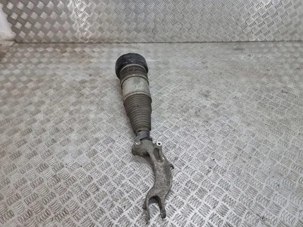 Audi Q7 Q8 Etu Ilmaisäle OEM 4M0616039AE image 5