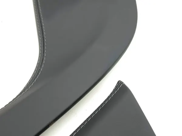 Tesla Model S mittkonsol höger sida OEM 100470501D image 7