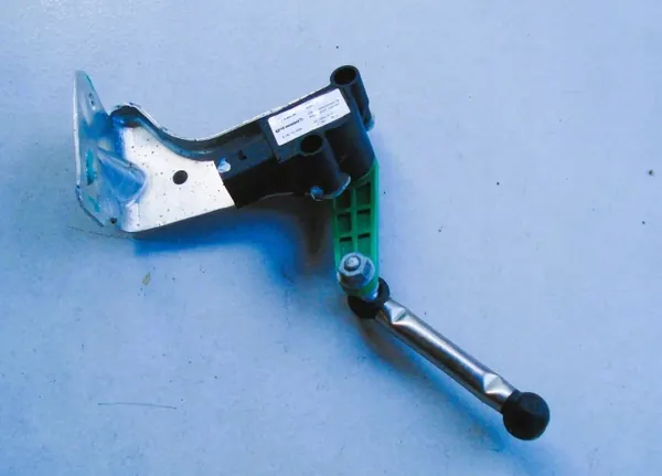 Tesla S luchtvering niveausensor OEM 1004173-00-A image 2