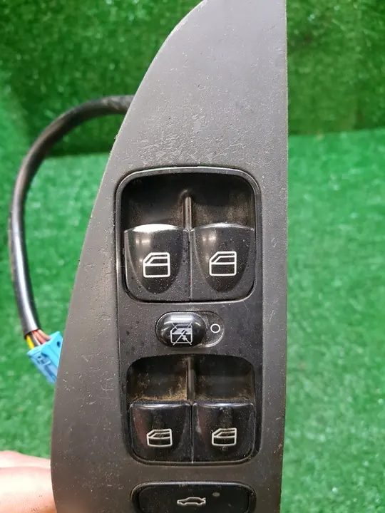 Raam Bedieningspaneel Bestuurder Mercedes-Benz C-Klasse W203 A2038210679 image 3