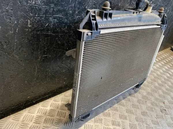 Toyota VERSO S 2013 Intercooler Fläkt image 2