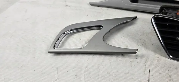 Grade de ventilação Audi A4 B8 07-12 OEM 8K1857186D image 2