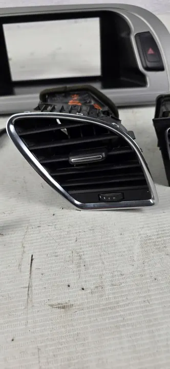 Grade de ventilação Audi A4 B8 07-12 OEM 8K1857186D image 3