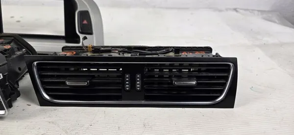 Grade de ventilação Audi A4 B8 07-12 OEM 8K1857186D image 4