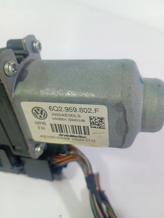 Linker Raam Motor VW POLO 02-11 OE 6Q2959802 image 5