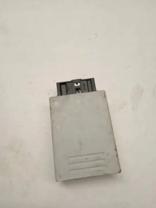 BMW 7-serien glödstiftsmodul OEM 6881835 - Begagnad image 3