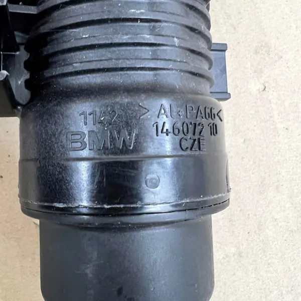 Oljefilterfäste OEM 1185812 för BMW - Begagnad image 4