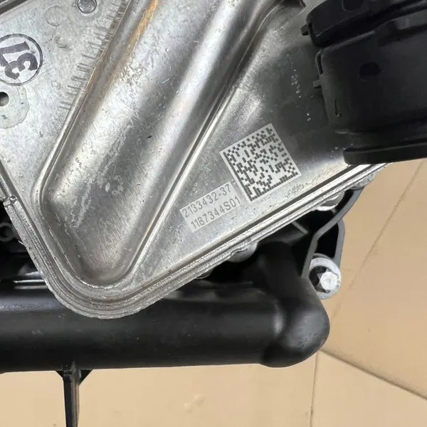 Oljefilterfäste OEM 1185812 för BMW - Begagnad image 8