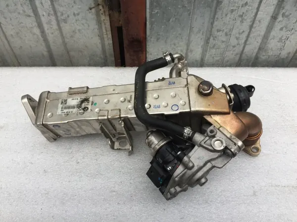 Refroidisseur EGR d'occasion pour BMW Série 5 F10 F20 F30 image 3